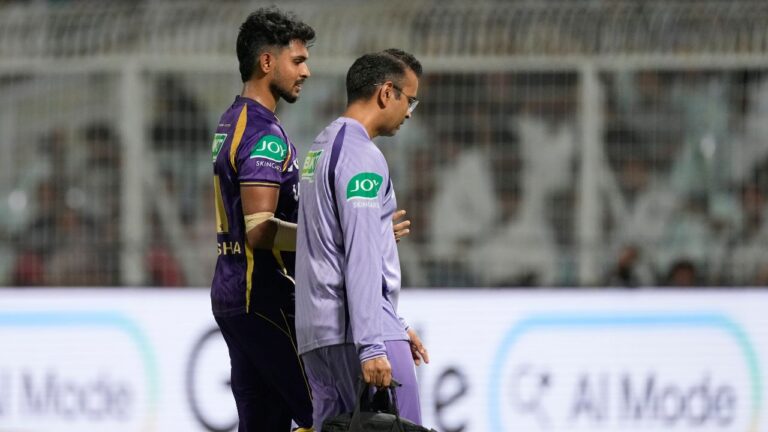 IPL 2026: কেকেআরের জন্য দুঃসংবাদ, অভিষেকের দিনই চোট পেয়ে মাঠ ছাড়লেন মাথিশা পাথিরানা