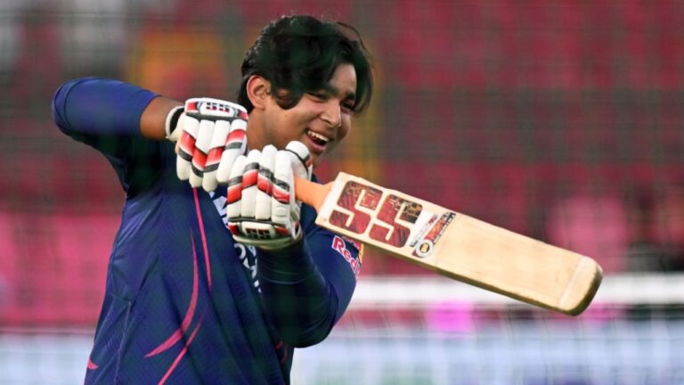 Vaibhav Sooryavanshi Leaves Behind MS Dhoni, Virat Kohli In Popularity Race – বৈভব সূর্যবংশী: এমএস ধোনি ও বিরাট কোহলিকে ছাপিয়ে আইপিএলের নতুন ক্রেজ