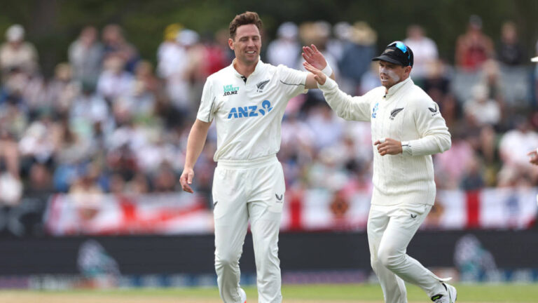 Ireland opt to bowl; Matt Henry ruled out of Test with injury – আয়ারল্যান্ড বনাম নিউজিল্যান্ড টেস্ট: টসে জিতে বোলিংয়ে আয়ারল্যান্ড, ইনজুরিতে ছিটকে গেলেন ম্যাট হেনরি ও পল স্টার্লিং