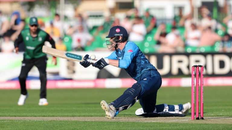 Andersson hits fifty, takes six wickets as Derbyshire romp home – ভাইটালটি ব্লাস্ট: মার্টিন অ্যান্ডারসনের বিধ্বংসী পারফরম্যান্সে ডার্বিশায়ারের দাপুটে জয়
