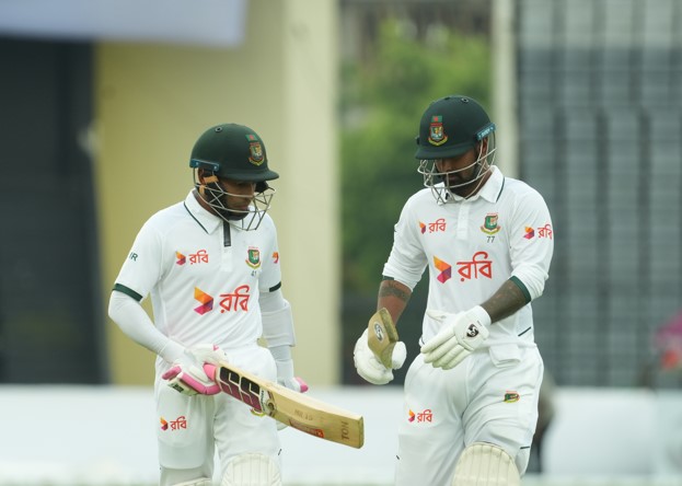 পাকিস্তানের জন্য শিক্ষা: মুশফিক-লিটনকে নিয়ে বাসিদ আলীর প্রশংসাসূচক বার্তা